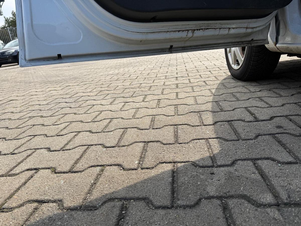 Opel Corsa D original Tür vorn links Y474 Casablancaweiß Rohbau 5 Türer BJ08